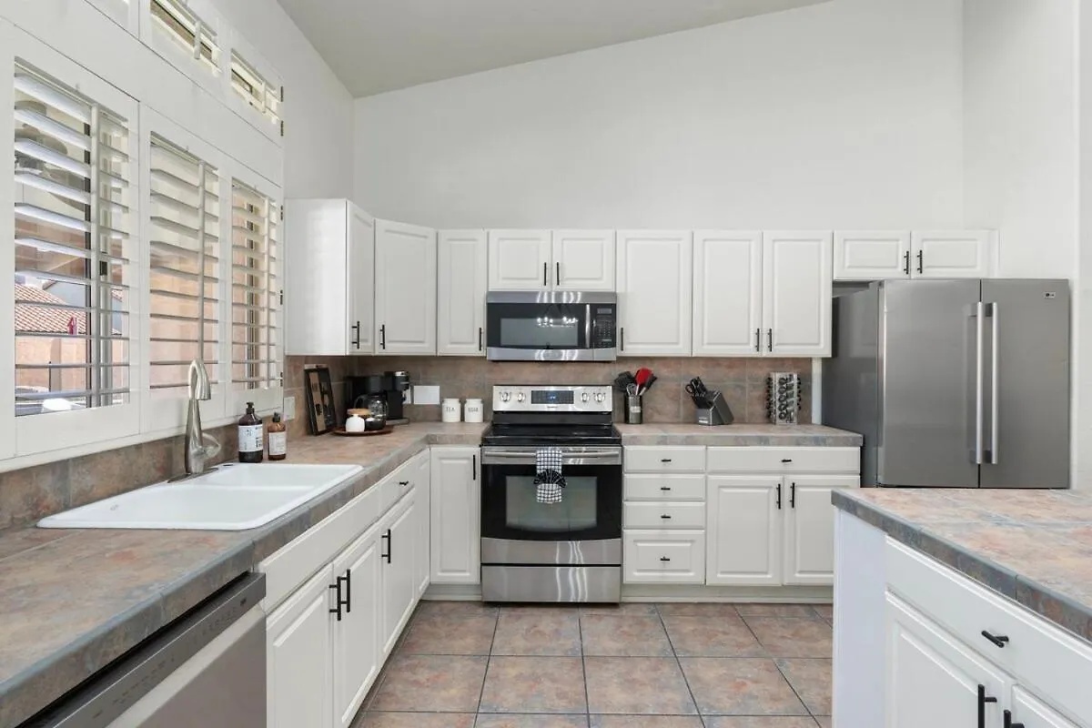 Entertainer'S Dream! 7 Bedroom/4 Bath W Heated Pool & Spa Phoenix United States